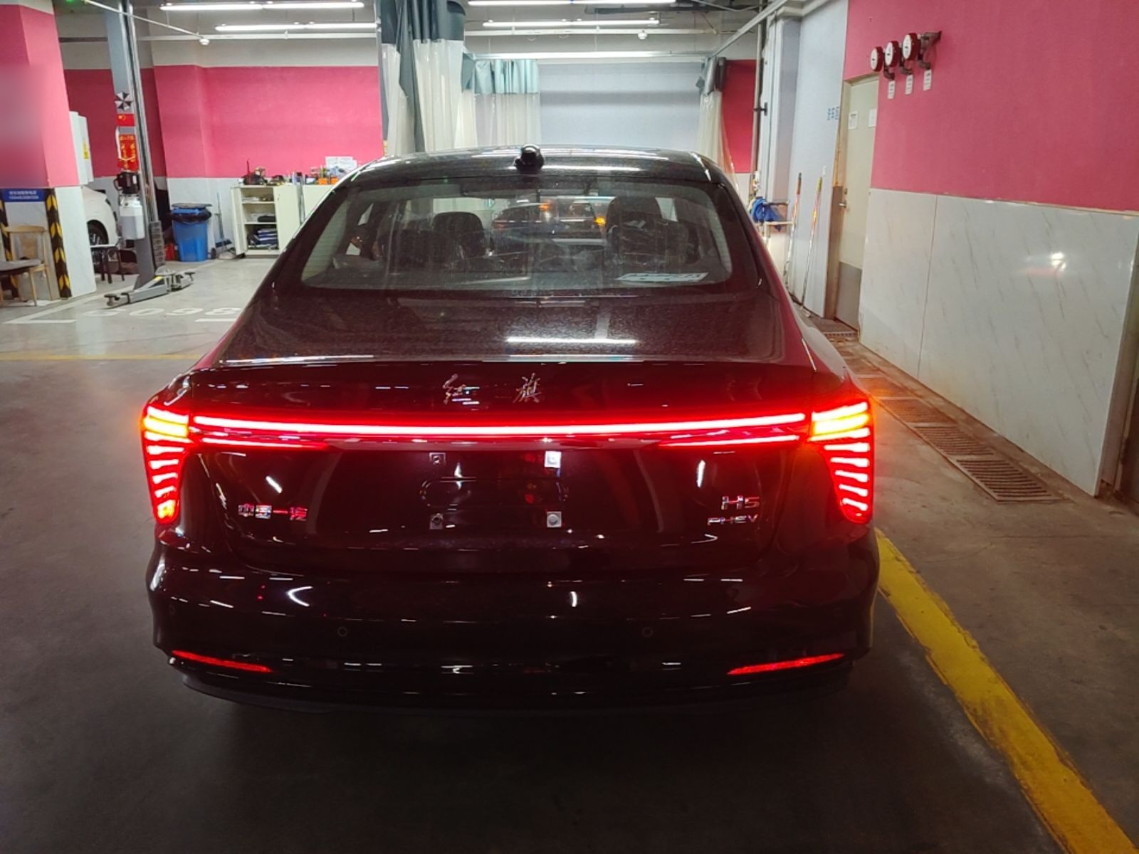 Hongqi H5 PHEV 2025 130 Super Hybrid Version — снимка 5