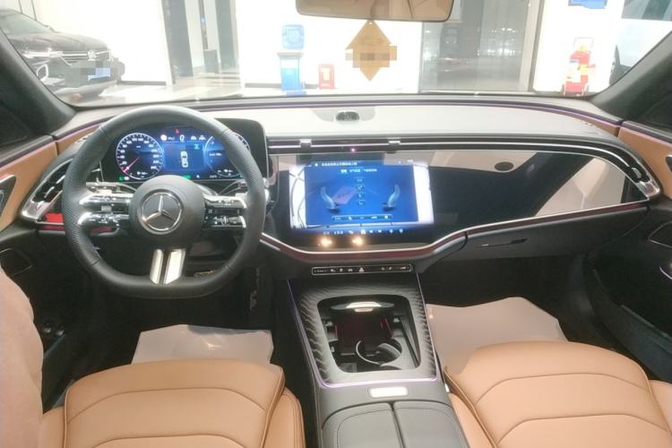 Used Mercedes-Benz E-Class New Energy 2024 E 350 e L Plug-in Hybrid Sports Sedan
