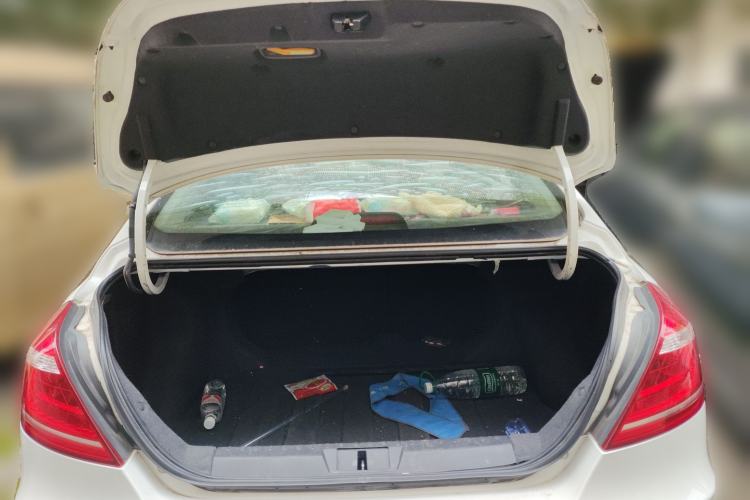 Used Geely Auto Emgrand 2016 Sedan 1.5L CVT Upward Version
