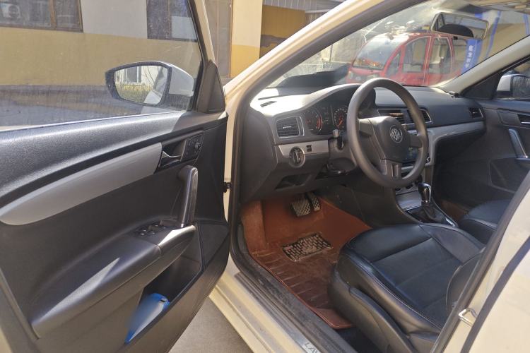 Used Volkswagen Gran Lavida 2013 1.6L Automatic Comfort Model