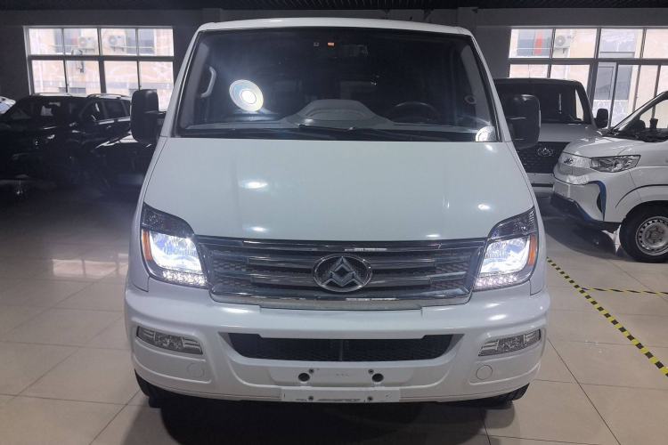 Used SAIC MAXUS Xintu V80 2021 2.0T PLUS AMT City Edition Short Wheelbase Ultra-Low Roof 5/6-Seater
