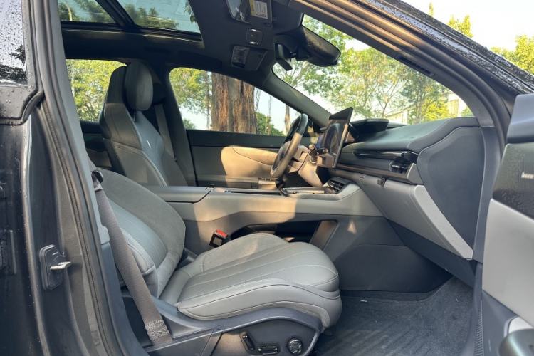 Used Lynk & Co 07 2024 EM-P 126 Long-Range Halo