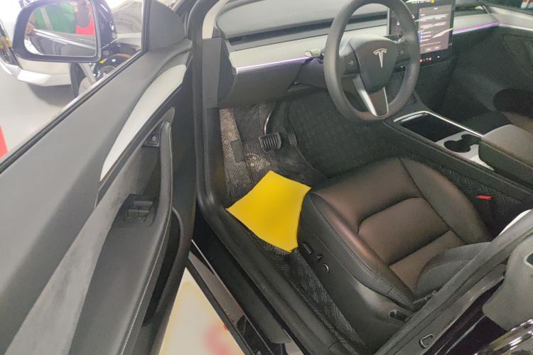 Used Tesla Model Y 2023 Rear-Wheel-Drive Version