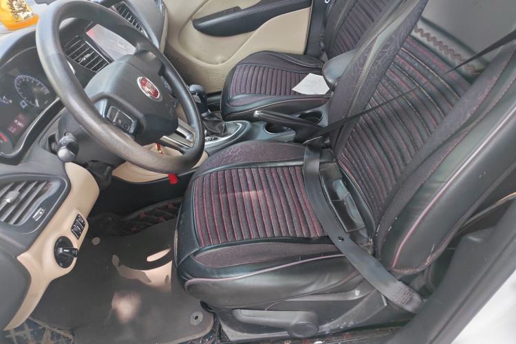 Used Fiat Viaggio 2012 1.4T Automatic Enjoyment Edition Left Front Seat