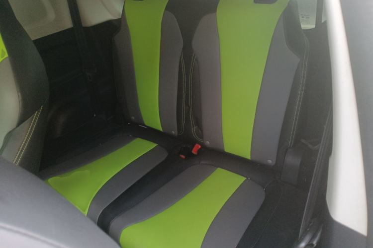 Used Roewe Clever 2021 302 km New Four-Seater Super-Efficient Version Left Rear Seat