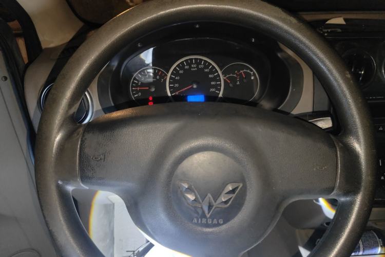 Used Wuling Hongguang 2013 1.5L Comfort Model
