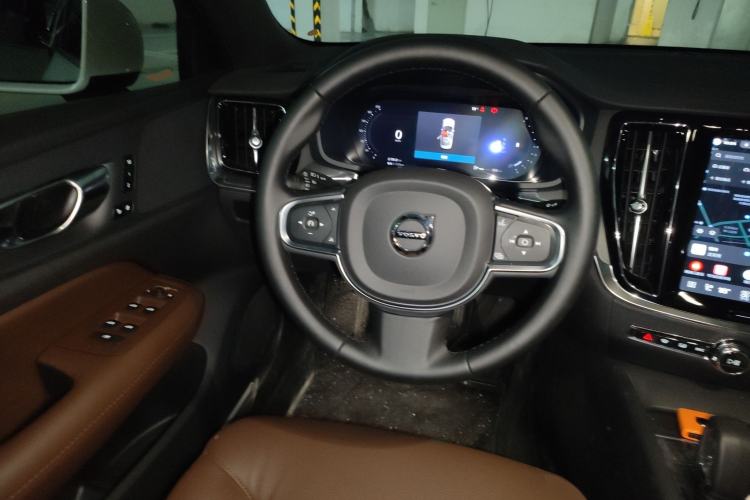 Used Volvo S60 2026 Model B4 Zhiyi Luxury Edition