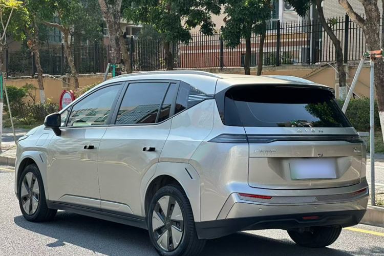 Used AION Y 2023 Younger