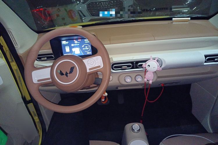 Used Wuling Hongguang MINIEV 2024 3rd Generation 215km Youth Edition Center Console