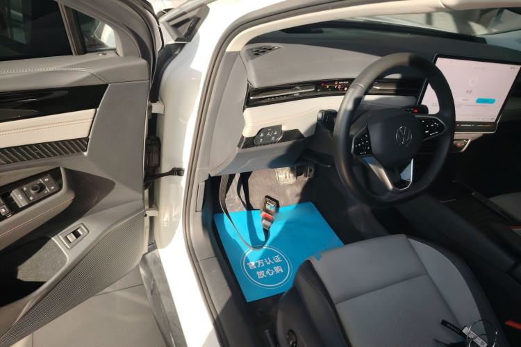 Used Volkswagen ID.7 VIZZION 2024 AIR model
