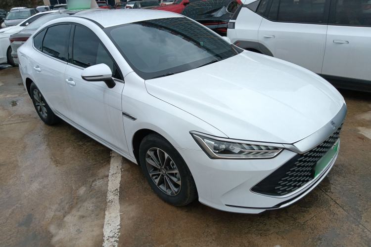 Used BYD Qin PLUS 2024 HONOR Edition DM-i 55KM Leading Model Front Right 45 Deg