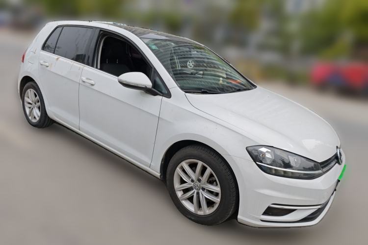 Used Volkswagen Golf 2019 1.6L Automatic Comfort Model China V Standard Front Right 45 Deg