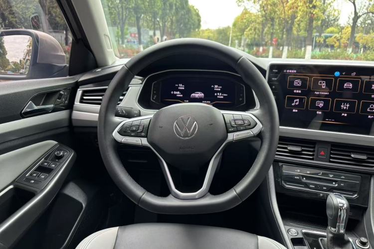 Used Volkswagen Bora 2024 300TSI DSG Prestige Edition Interior 5