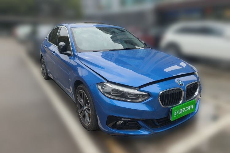 Used BMW 1 Series 2018 118i Sport Edition Front Right 45 Deg