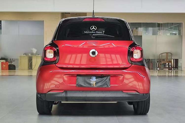 Used smart forfour 2018 1.0L 52 kW Dynamic Edition