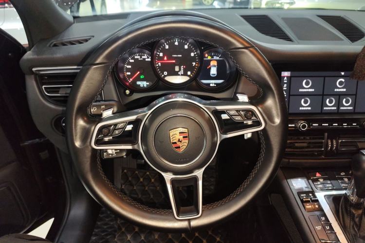 Used Porsche Macan 2018 Macan 2.0T Steering Wheel