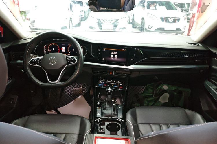 Used Volkswagen Passat 2024 330TSI Elite Edition Center Console