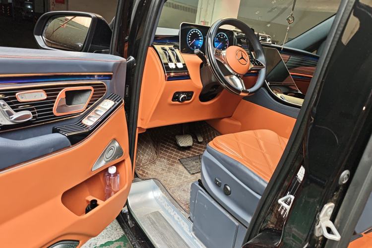 Used Mercedes-Benz Vito 2024 2.0T Business Version 7 Seats Driver Seat