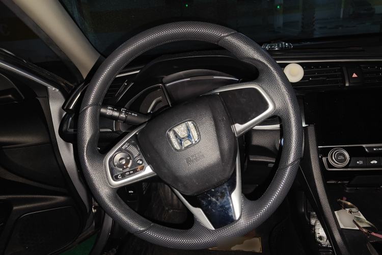 Used Honda Civic 2016 220TURBO CVT Luxury Edition
