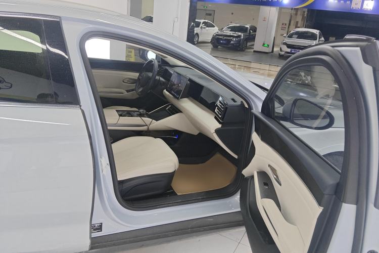 Used BYD Qin L 2024 DM-i 80KM Beyond Model Right Front Seat