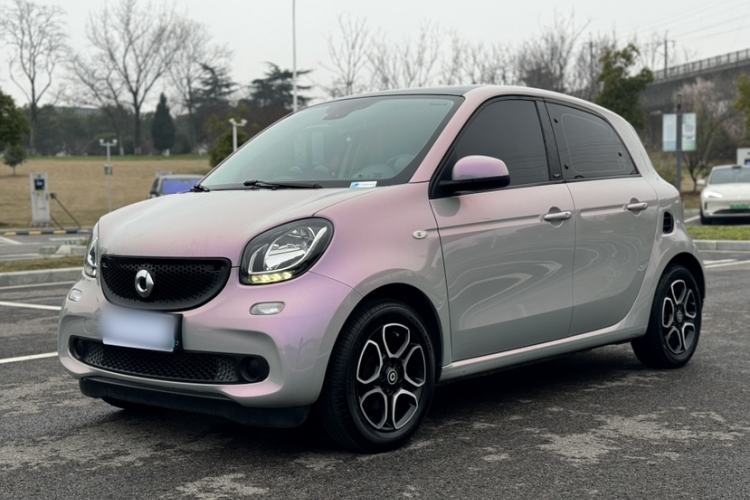 Used smart forfour 2016 0.9T 66 kW Pioneer Edition