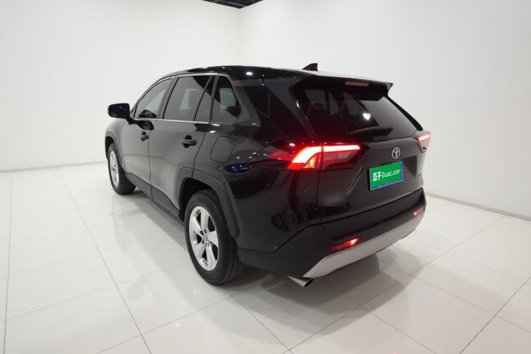 Used Toyota RAV4 2022 2.0L CVT Two-Wheel Drive Fashion Plus Edition
