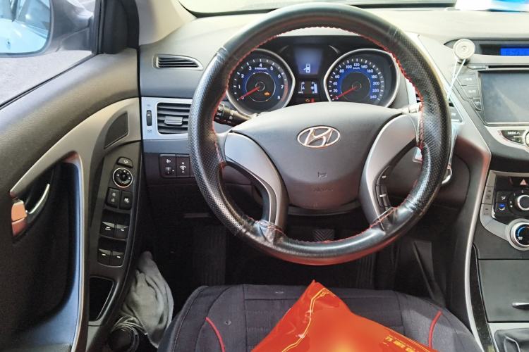 Used Hyundai Elantra (5th Generation / Langdong) 2015 1.6L Manual Leading Model Steering Wheel