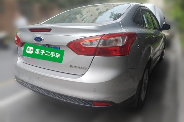 Used Ford Focus 2012 Sedan 1.6L Manual Fashion Edition