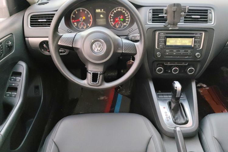 Used Volkswagen Sagitar 2012 1.4TSI Automatic Fashion Edition Steering Wheel