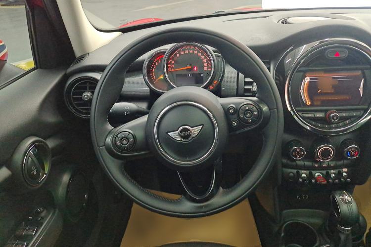 Used MINI MINI 2016 1.5T COOPER Five-Door Edition