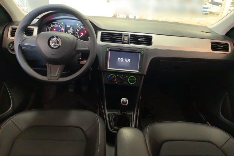 Used Skoda Rapid Spaceback 2016 Revised 1.6L Manual Chuanxing Edition
