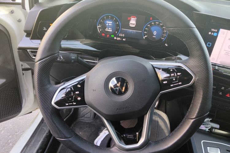 Used Volkswagen Golf 2023 280TSI DSG R-Line Lite Steering Wheel