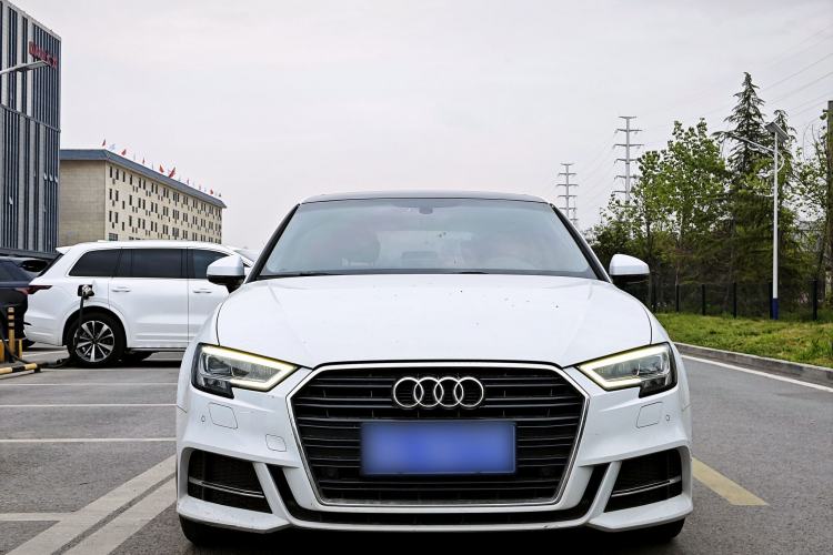 Used Audi A3 2019 Sportback 35 TFSI Fashion Edition China VI Emission Standard Exterior 1