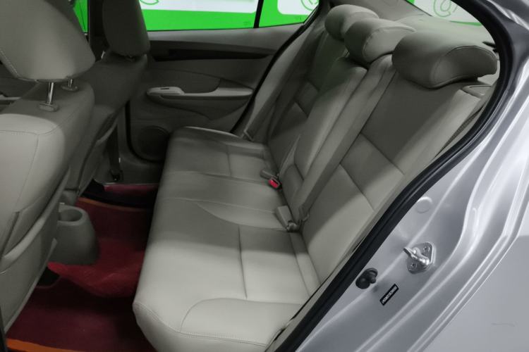 Used Honda City Classic 2012 1.5L manual Comfort version
