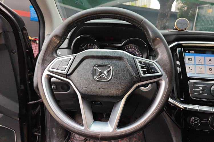 Used JMC Yusheng S350 2016 2.0T Automatic Two-Wheel Drive Gasoline Luxury Edition 5 Seats