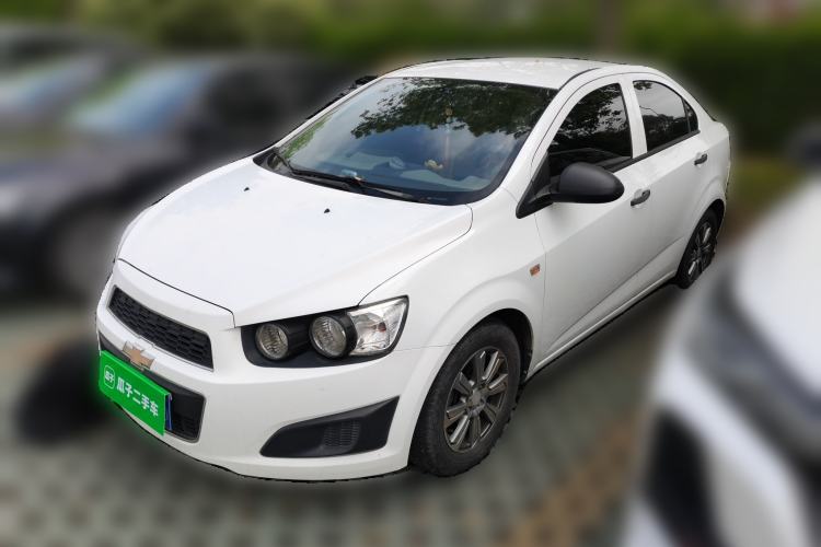 Used Chevrolet Aveo Sonic 2014 Sedan 1.4 SL MT Comfort Edition