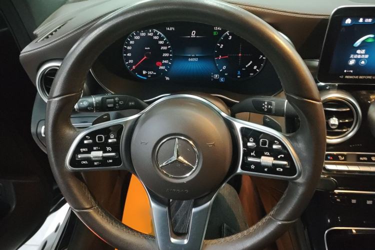 Used Mercedes-Benz GLC 2022 Refreshed GLC 260 L 4MATIC Dynamic Edition Steering Wheel