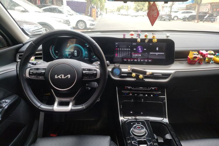 Used Kia K5 2021 270T CVVD Fashion Edition Center Console