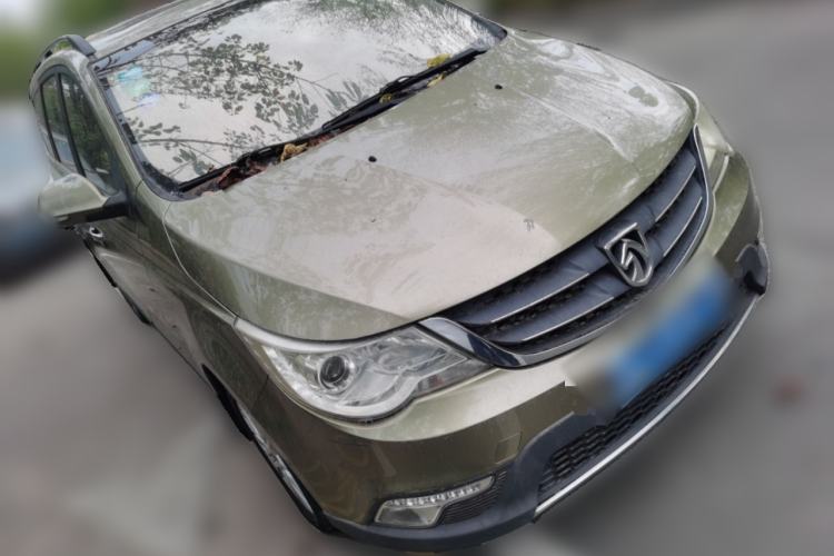Used Baojun 730 2014 1.5L manual luxury trim 7 seats