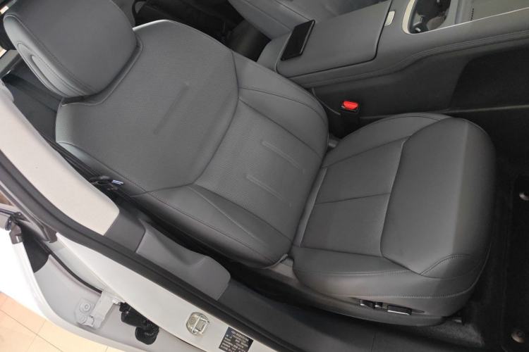 Used XPeng G6 2025 625 Long-Range Max Flagship Edition Right Front Seat