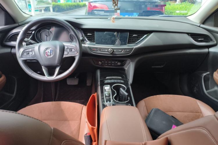 Used Buick Regal 2020 552T Luxury Version Center Console