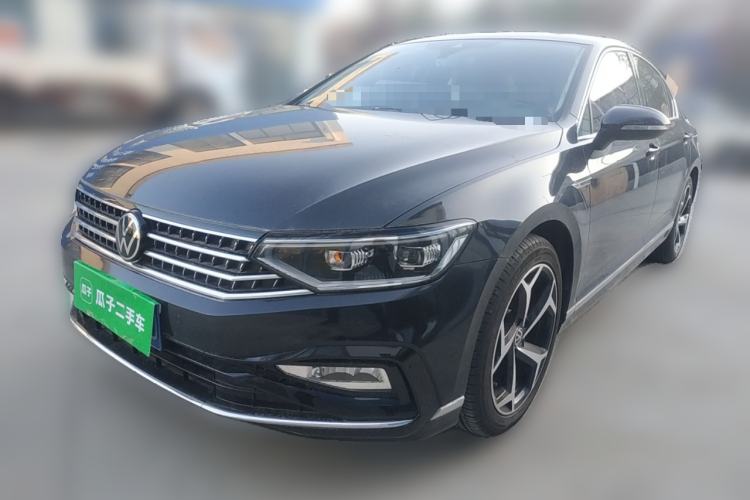 Used Volkswagen Magotan 2024 2 Million Units Zhongxiang Version 330TSI DSG Luxury Edition
