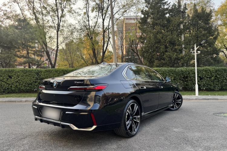 Used BMW 7 Series 2023 740Li Luxury Edition M Sport Package Exterior 4