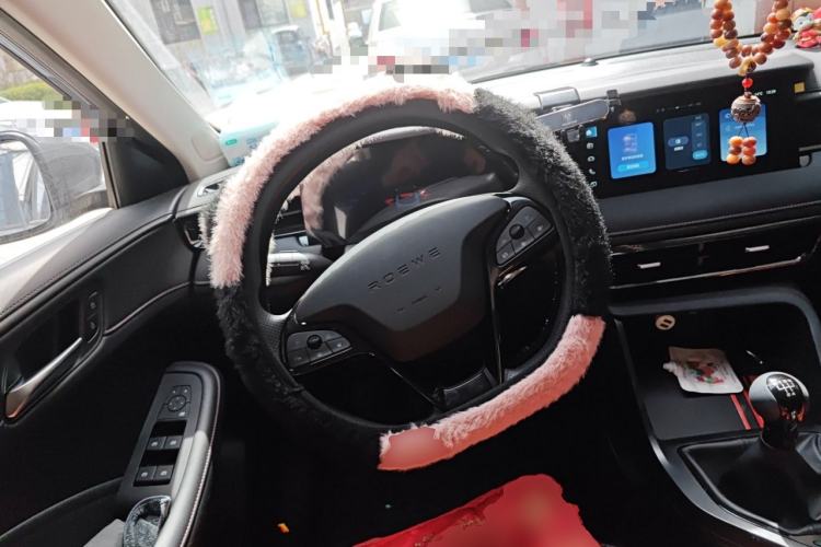 Used Roewe i5 2023 1.5L Manual Comfort Edition
