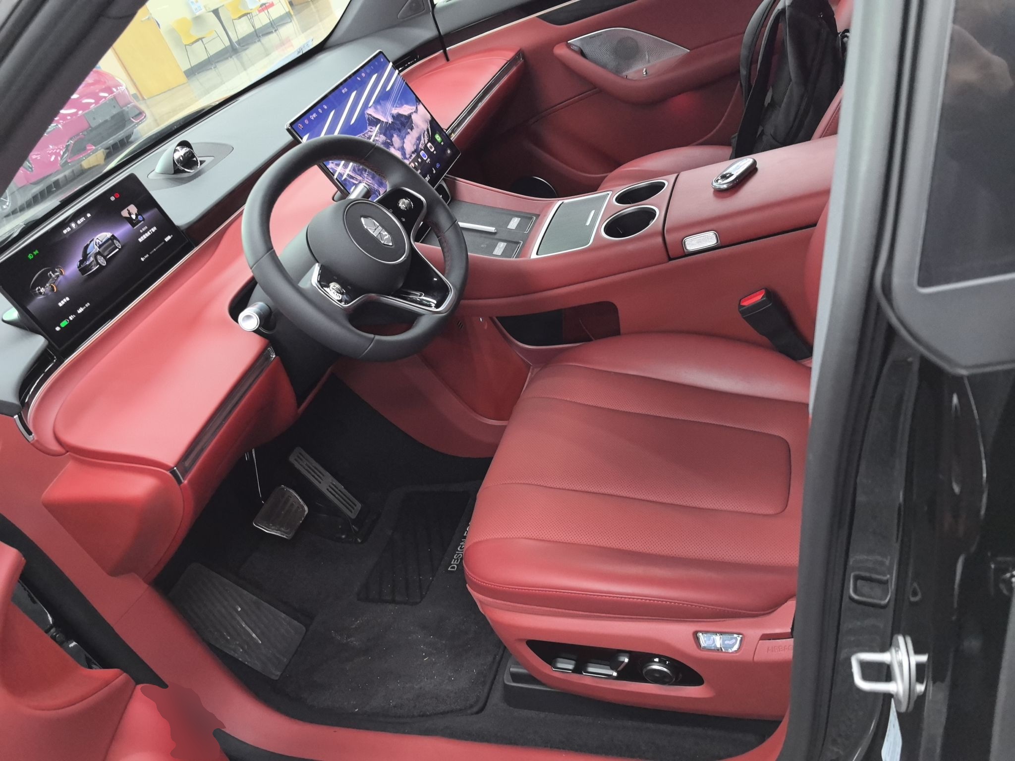 Переднее сиденье в автомобиле