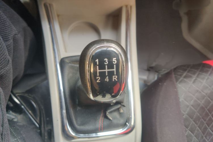 Used Jinbei New Hiace S 2018 1.5L Wealth Edition Van DLCG14