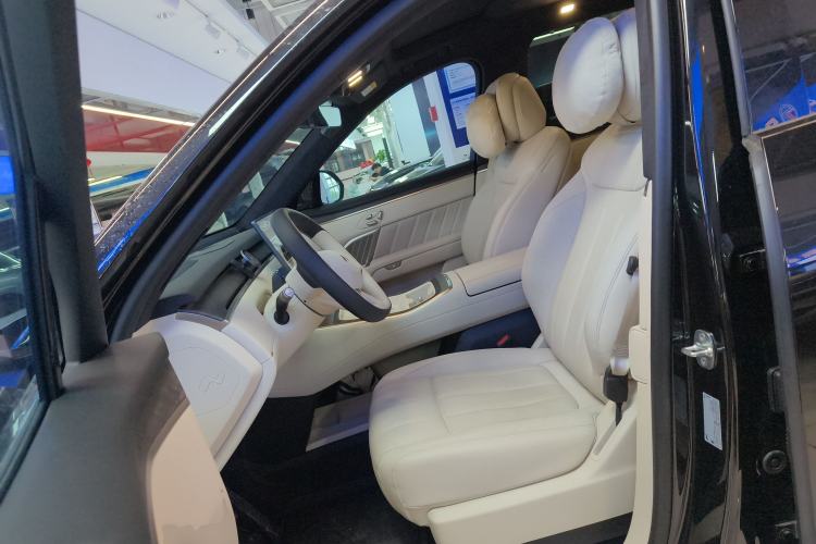 Used ONVO Luxeed L90 2025 Model—Max Six-Seater Version