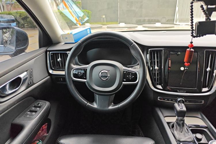 Used Volvo S60 2020 T4 Zhiyuan Luxury Edition Steering Wheel