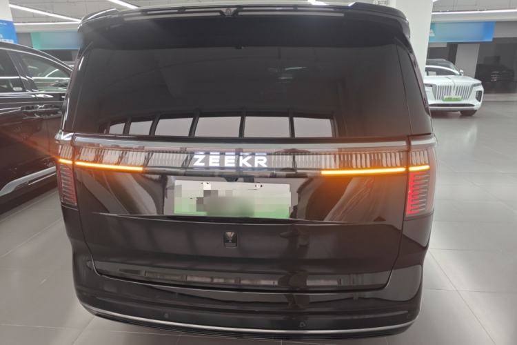 Used Zeekr 009 2024 Six-Seat Executive Version 4WD 108 kWh
