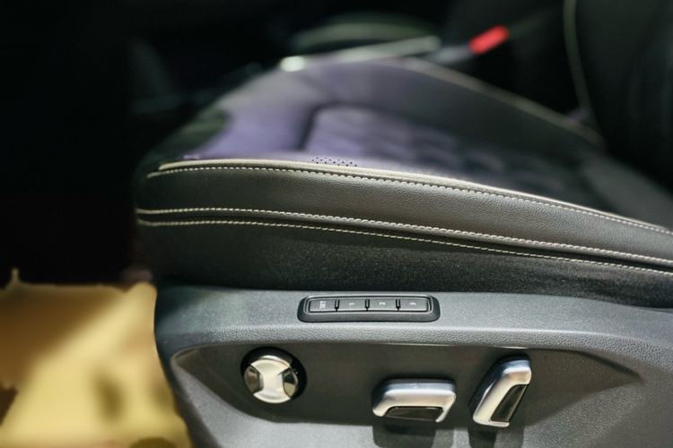 Used Volkswagen Talagon 2022 530TSI Four-Wheel Drive Flagship Shengjing Edition Pro 6-Seater Interior 5